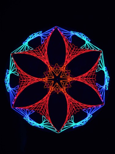 Stringart schwarzlicht deko - 2d,